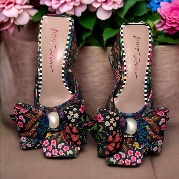 Betsey Johnson NWOT Floral Bow Platform Mule Heels Size 7.5 Statement Shoes - Picture 7 of 8